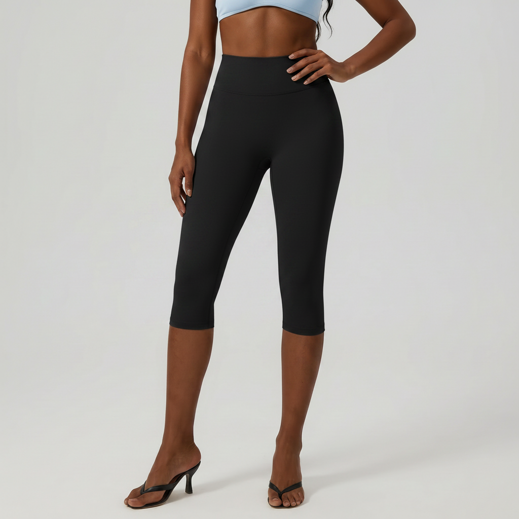Capri Training Leggings in Black – image 5 of 9