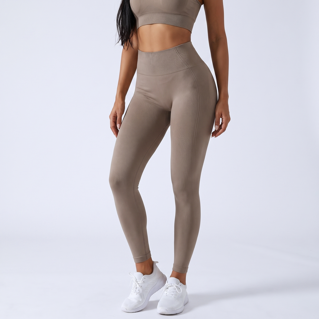 Seamless Hip-Lift Leggings &ndash; image 3 of 7